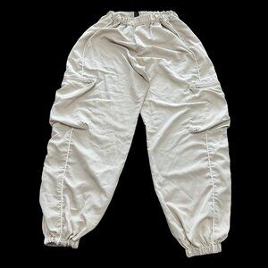 👗5/$25 - Beige Light Weight Cargo Pants